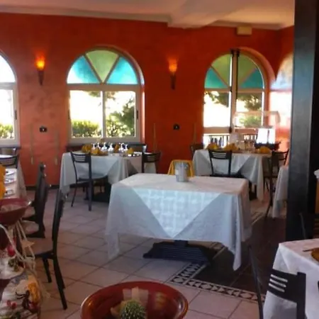 Villhour Ristorante E Rocca Imperiale