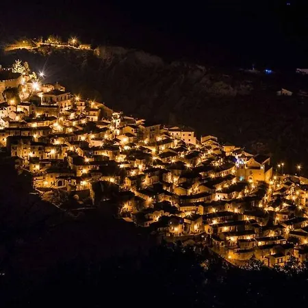 Villhour Ristorante E Oda ve Kahvaltı 3*