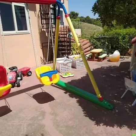 Villhour Ristorante E Oda ve Kahvaltı Rocca Imperiale