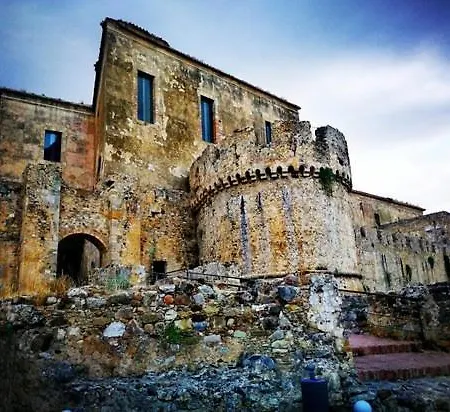 Villhour Ristorante E Rocca Imperiale