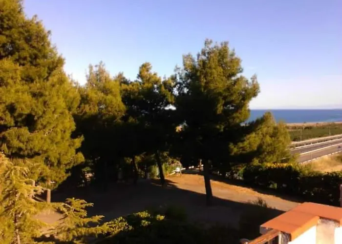 Alojamento de Acomodação e Pequeno-almoço Villhour Ristorante E Rocca Imperiale